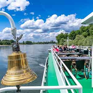 images/galerie-300/oberdeck-fruehjahr-rhein-und-altrheinfahrten-mit-dem-schiff-pfaelzerland.jpg#joomlaImage://local-images/galerie-300/oberdeck-fruehjahr-rhein-und-altrheinfahrten-mit-dem-schiff-pfaelzerland.jpg?width=300&height=300